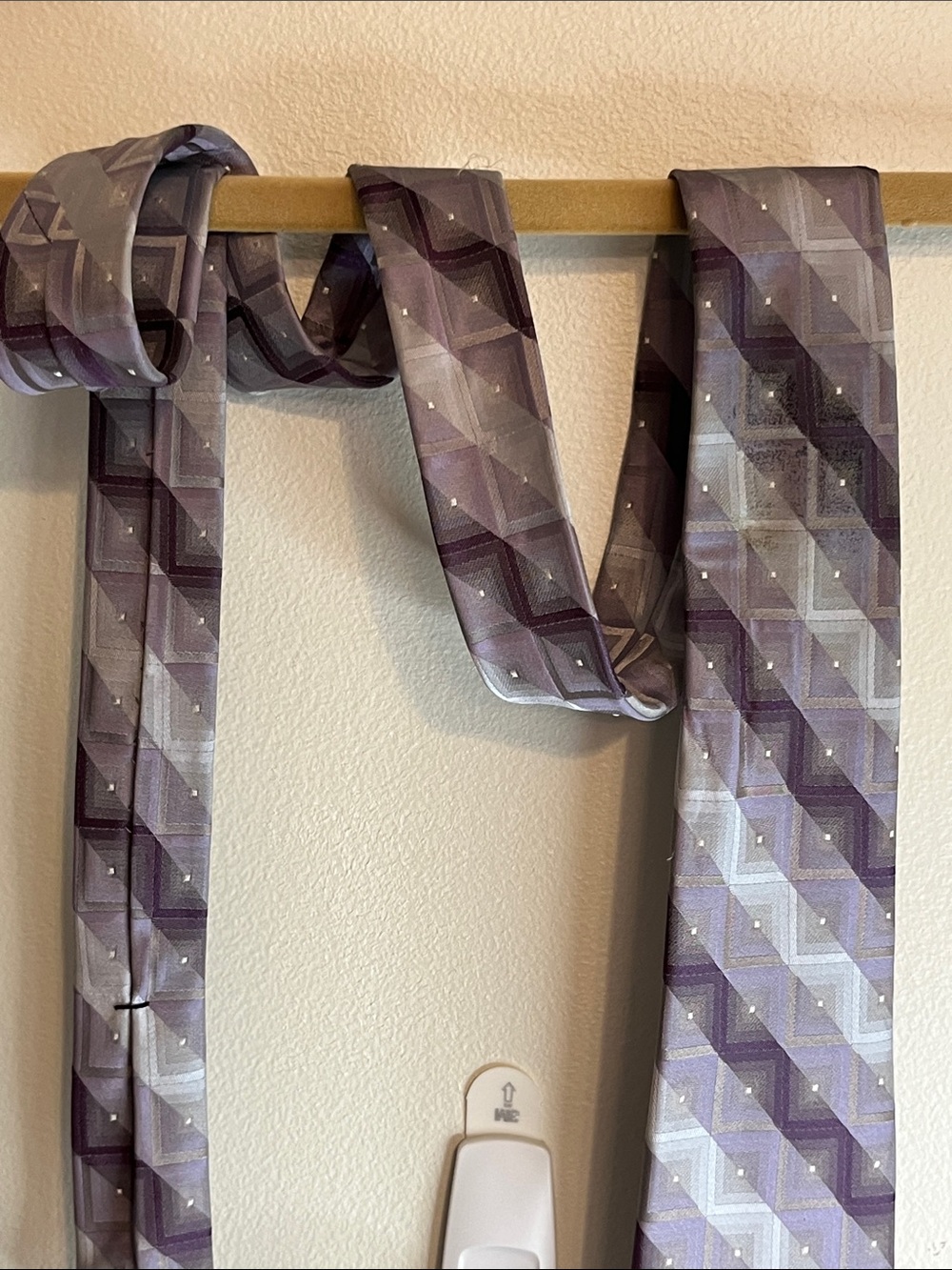 Van Heusen Lavender and Silver Geometric Silk Tie Chevron Geometric Pattern - Picture 10 of 10